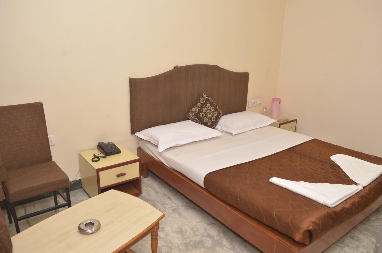 Hotel Sky Park 딘디굴 외부 사진